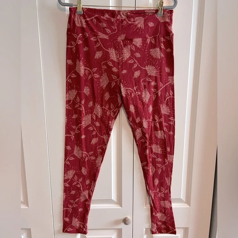B2.17 LULAROE TC Red Cream Leggings - Picture 2 of 4